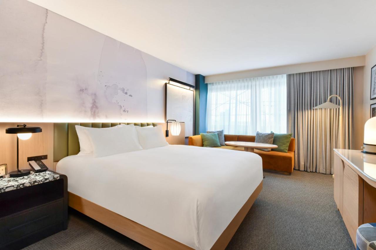 מלון Kimpton Theta New York - Times Square By Ihg מראה חיצוני תמונה A guest room at the West Hollywood hotel