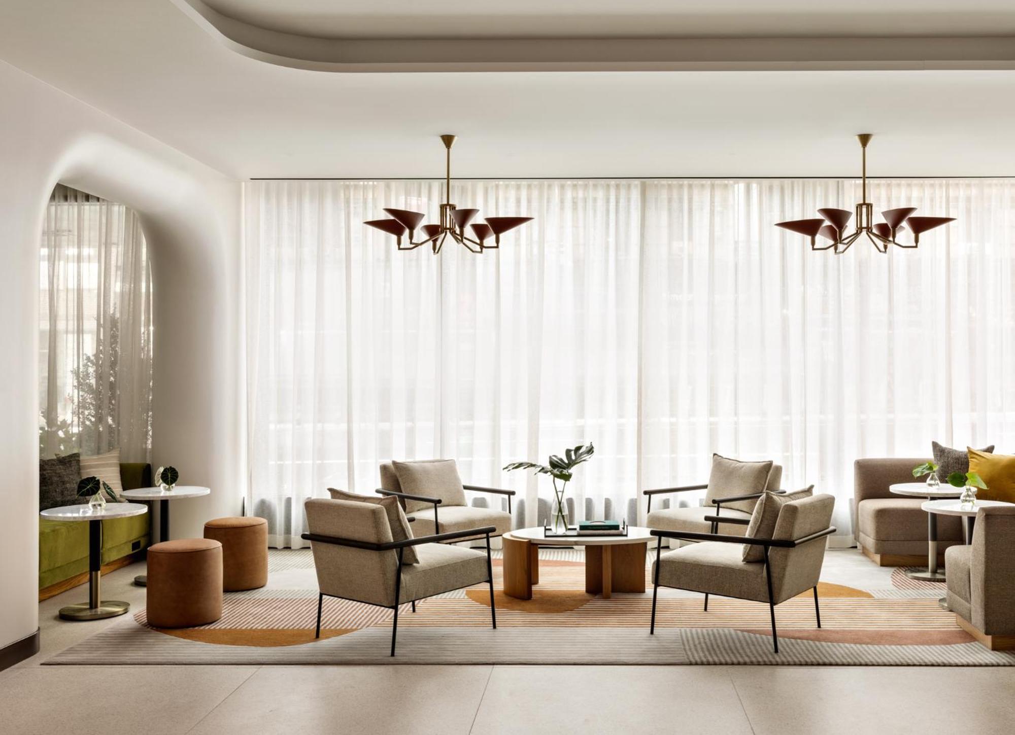 מלון Kimpton Theta New York - Times Square By Ihg מראה חיצוני תמונה The interior of the hotel