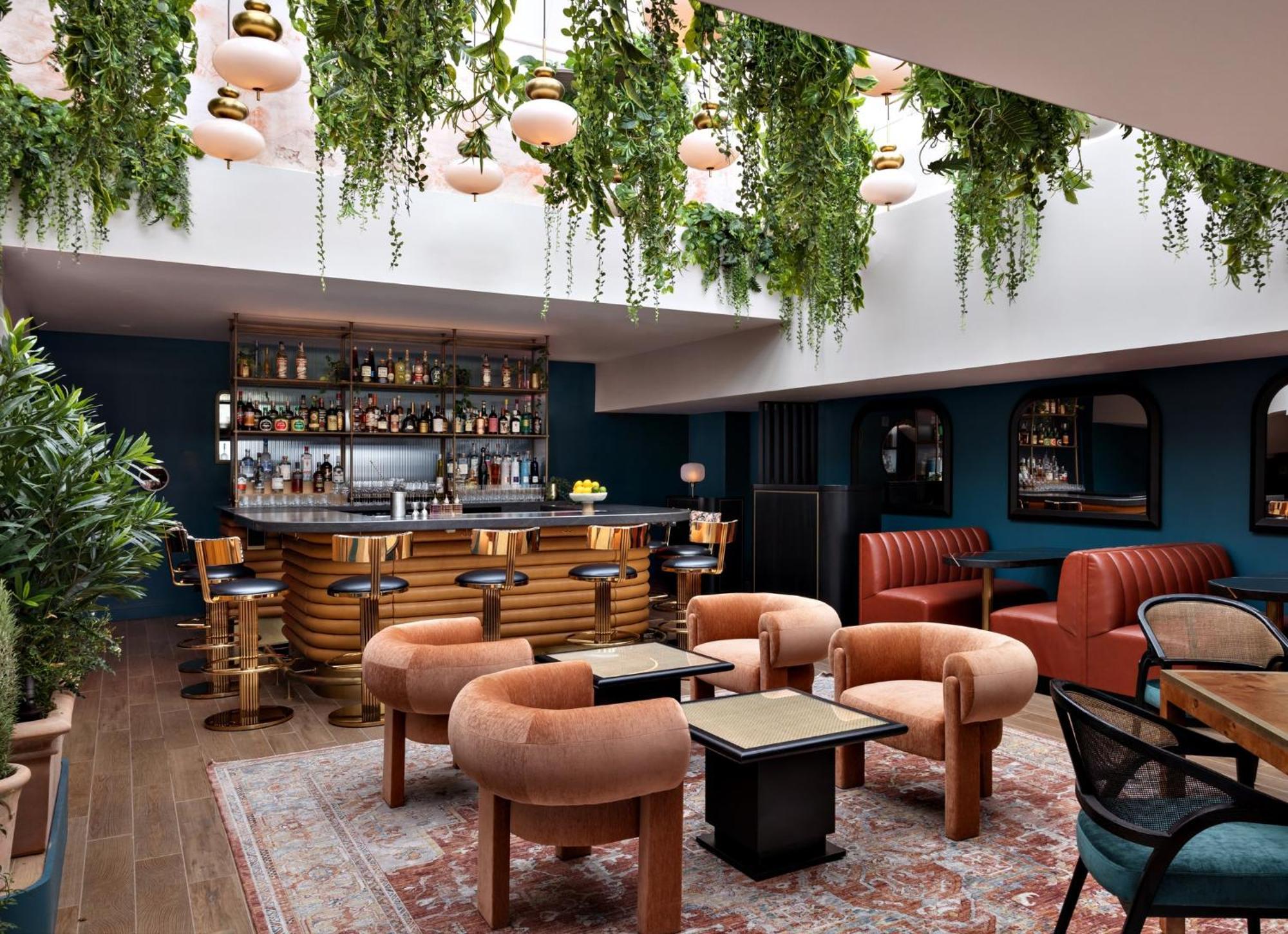 מלון Kimpton Theta New York - Times Square By Ihg מראה חיצוני תמונה The interior of the bar