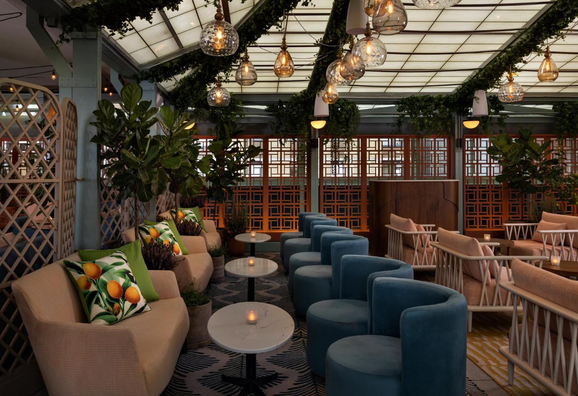 מלון Kimpton Theta New York - Times Square By Ihg מראה חיצוני תמונה The Terrace at The Standard East Village