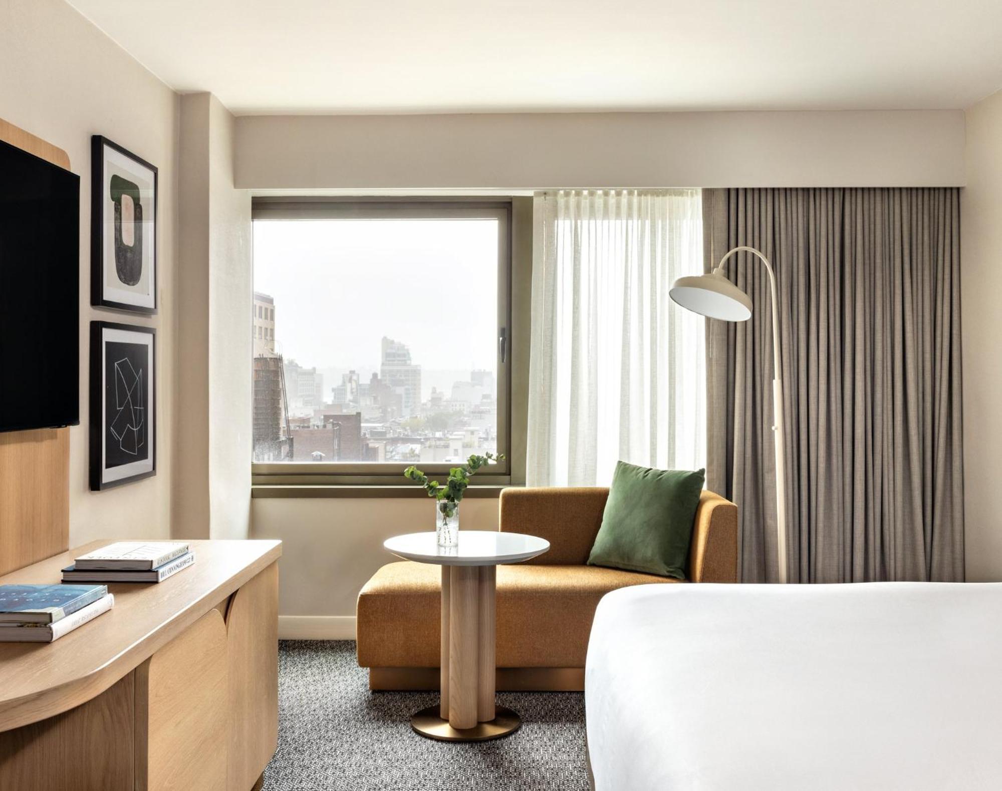 מלון Kimpton Theta New York - Times Square By Ihg מראה חיצוני תמונה A guest room at the Hotel Commonwealth