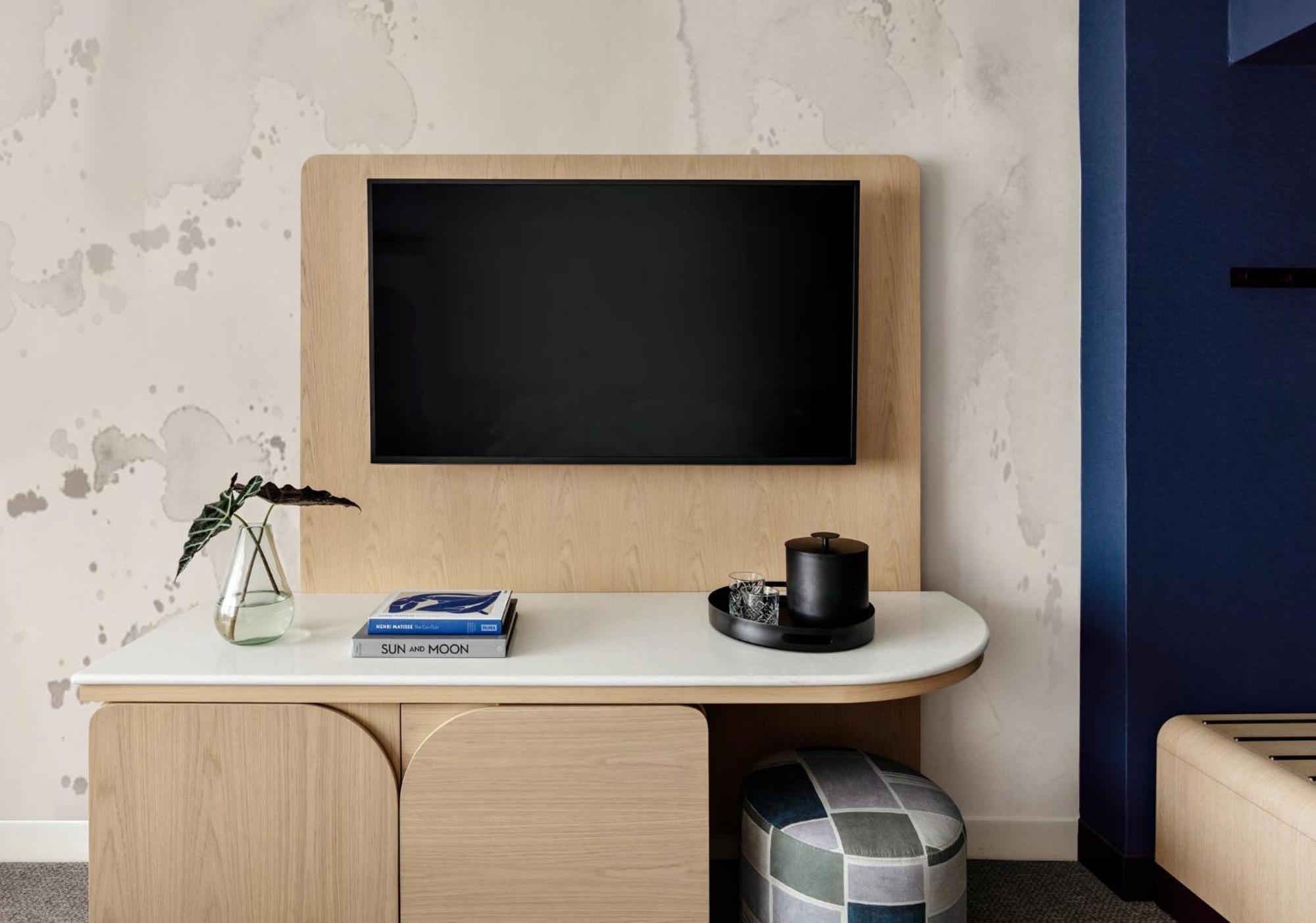 מלון Kimpton Theta New York - Times Square By Ihg מראה חיצוני תמונה